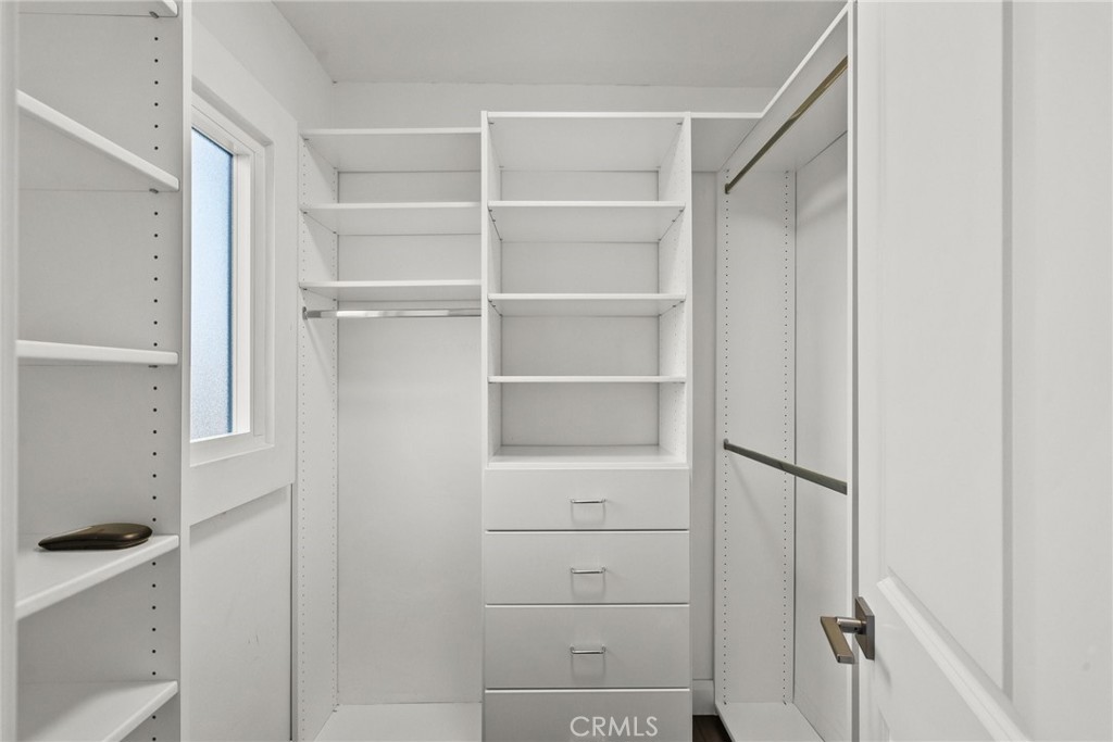 1601 Veteran Avenue 304