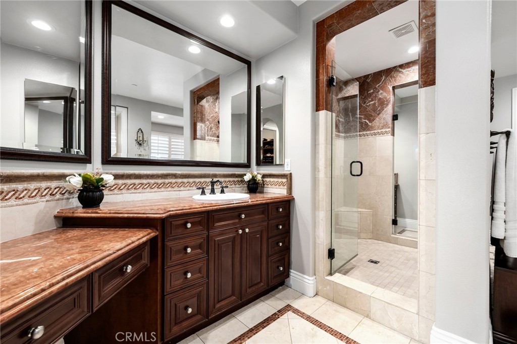 2939 Venezia Terrace