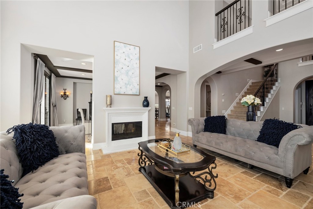 2939 Venezia Terrace