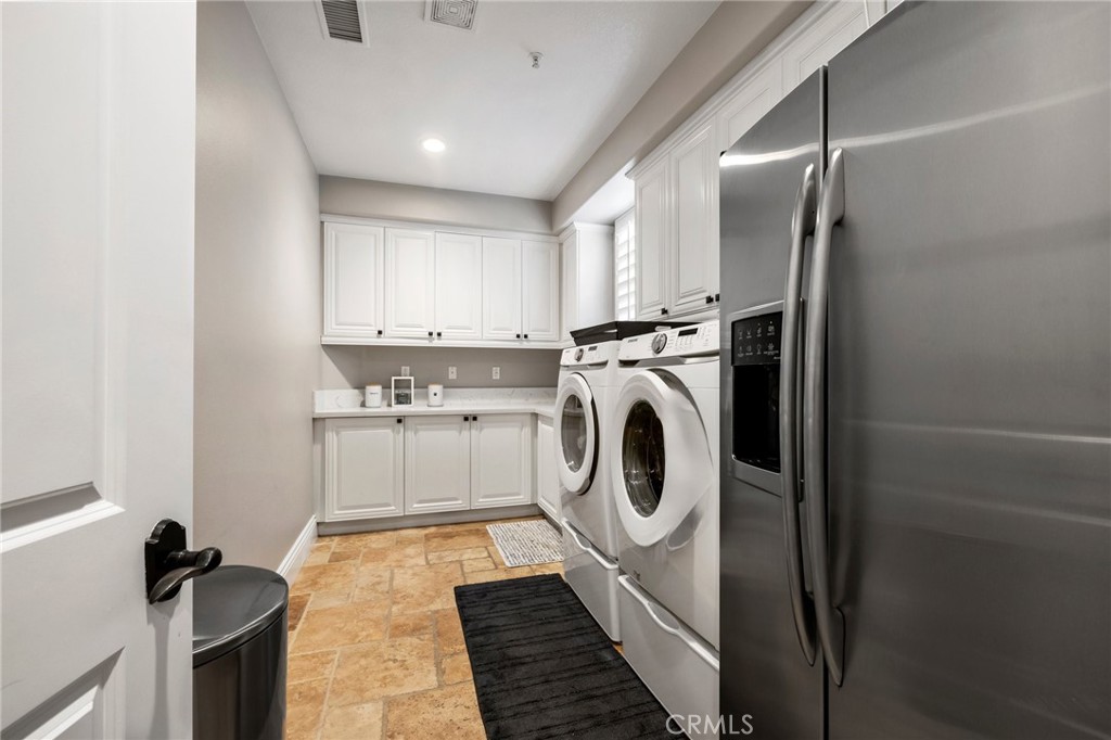 2939 Venezia Terrace