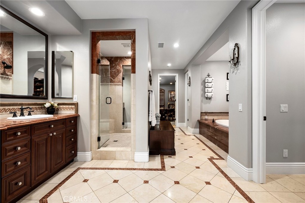 2939 Venezia Terrace