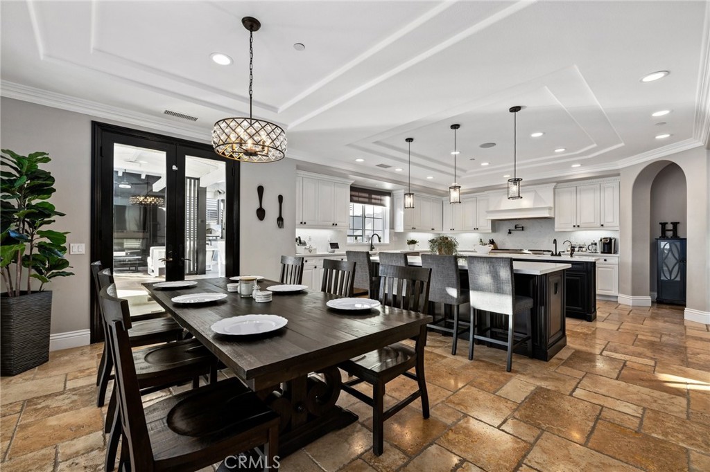 2939 Venezia Terrace