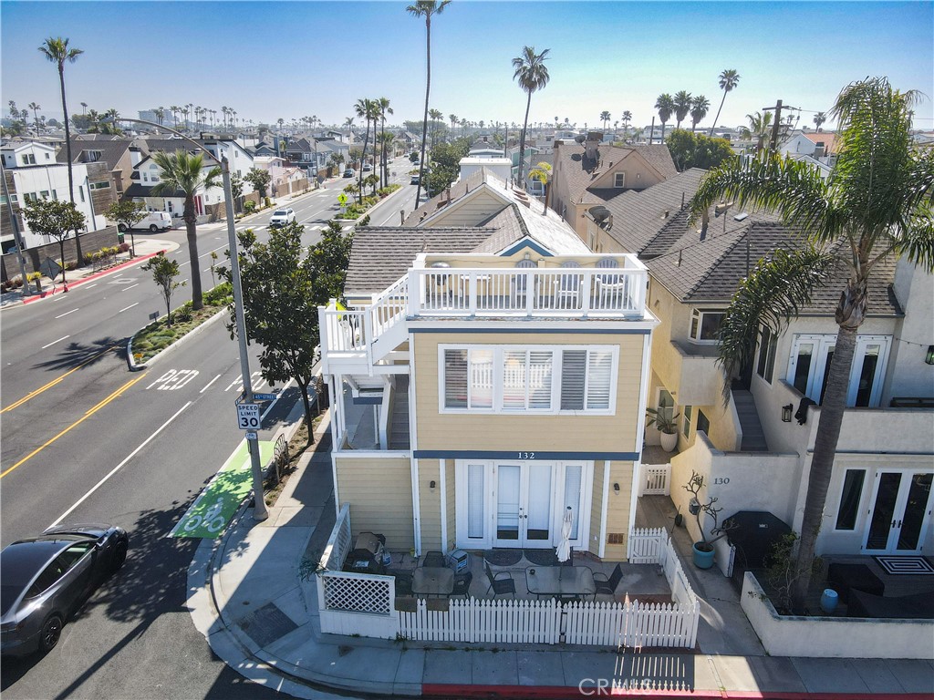 132 45th Unit A Street