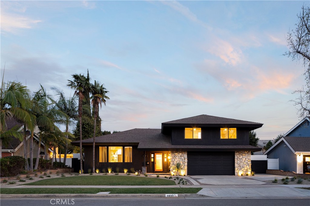 1937 N Fern Street