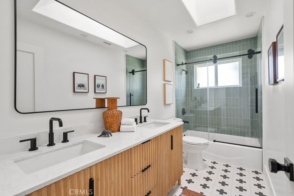 3254 Washington Avenue