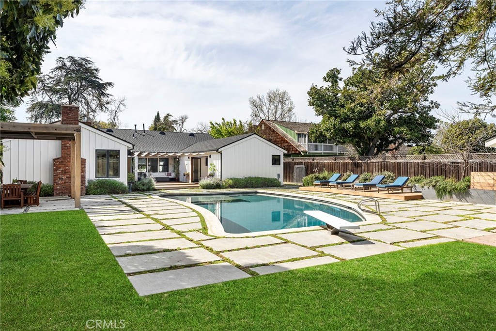 4420 California Avenue