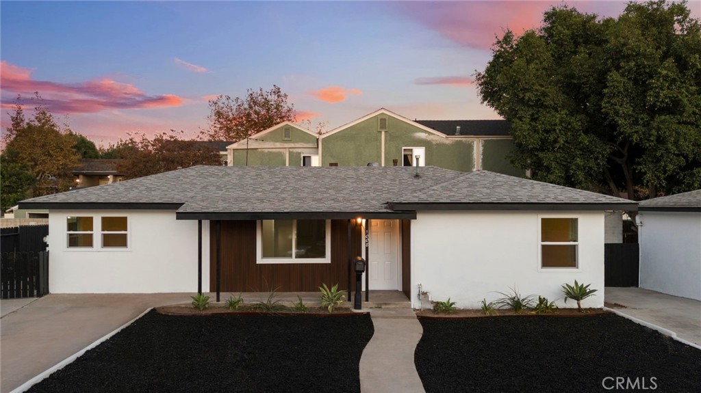 1008 Wallgreen Street