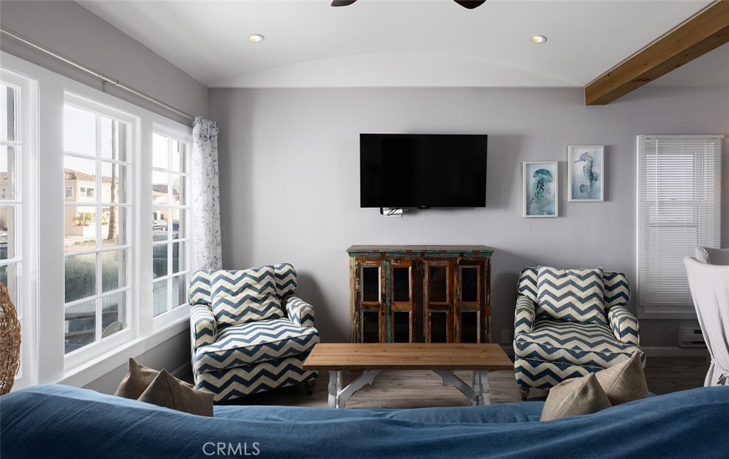 1113 W Balboa Boulevard
