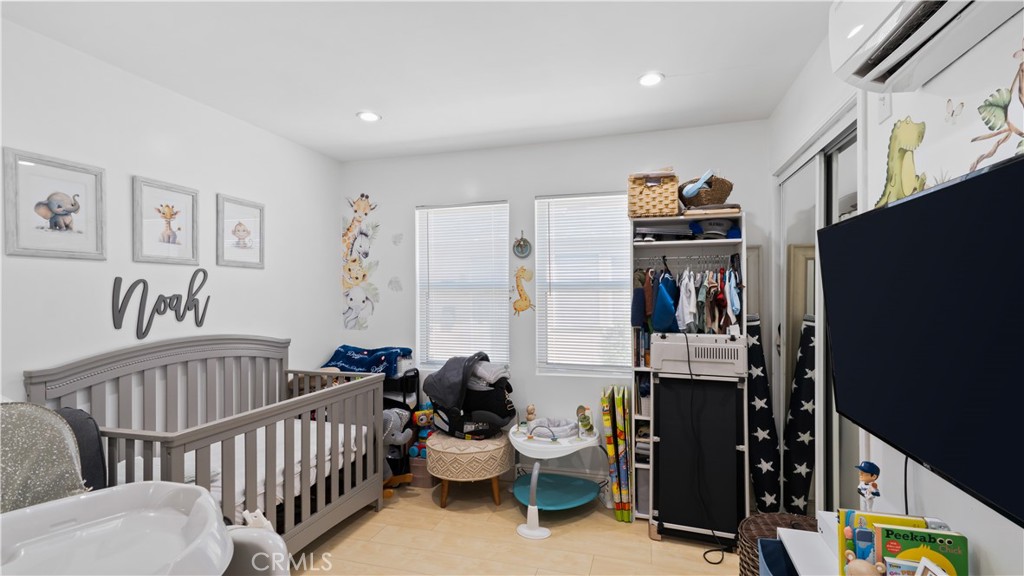 76 W Del Amo Boulevard