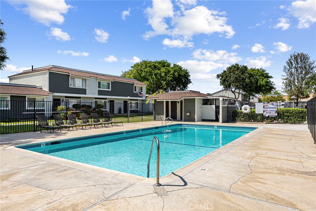 13341 Newland Street