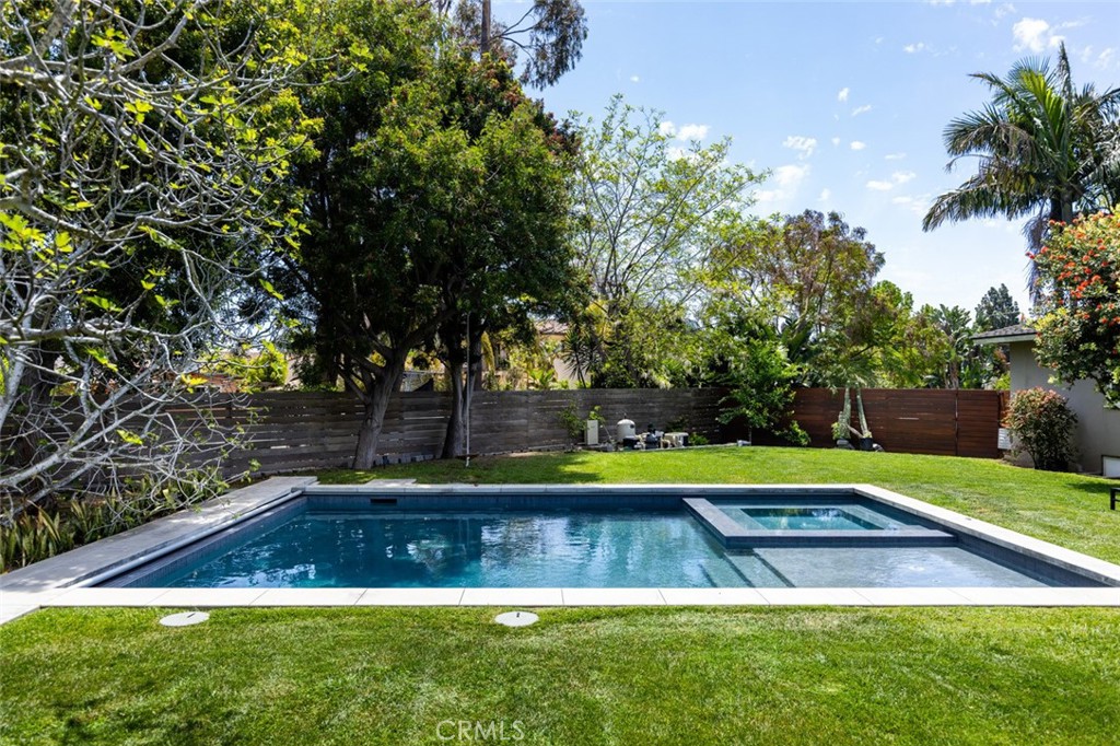 2516 Vista Baya