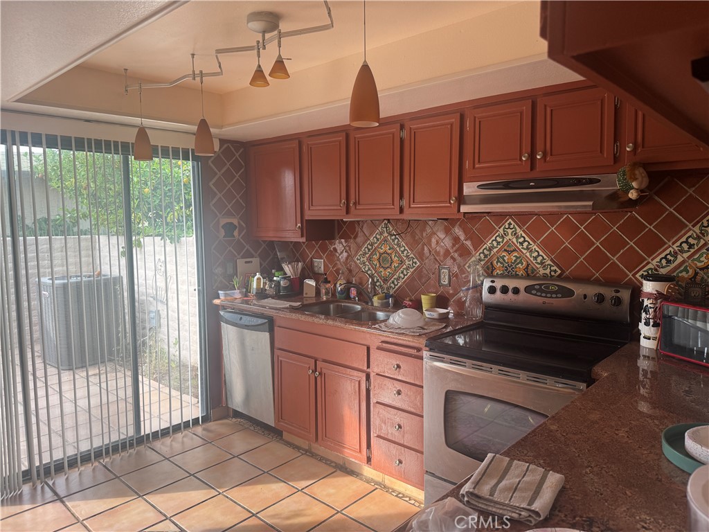 5334 Los Coyotes Drive