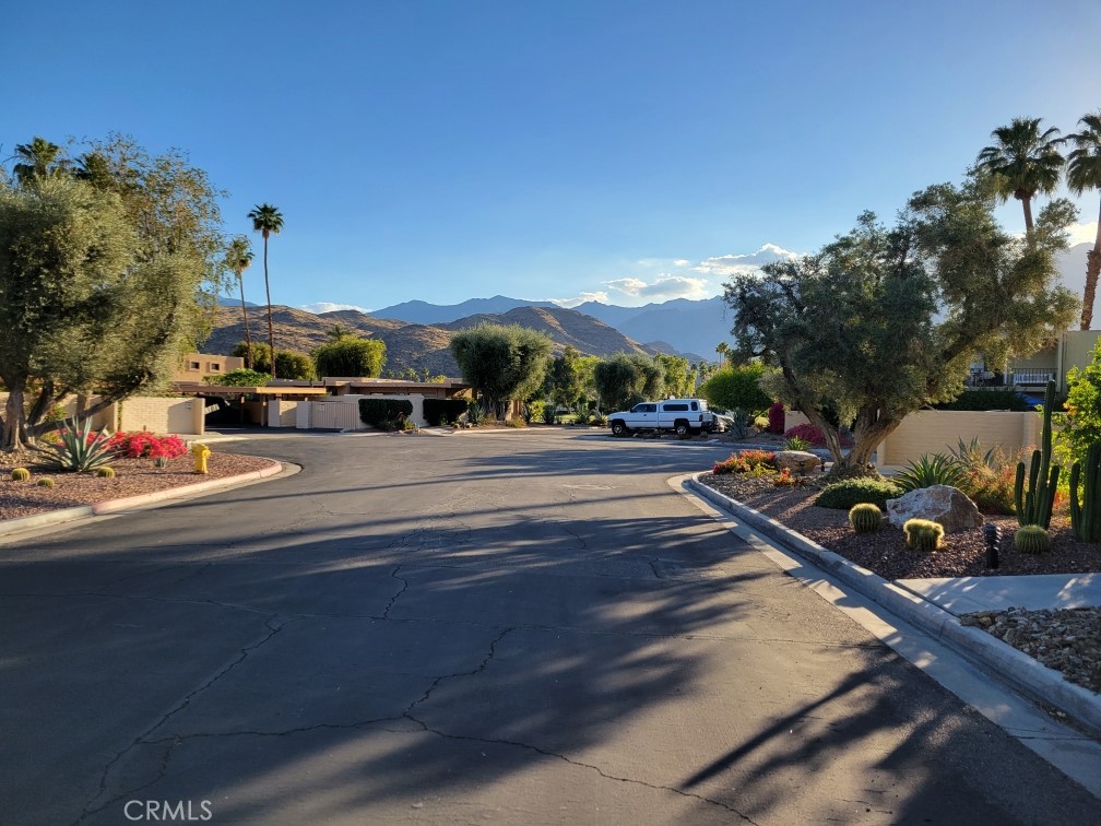 5334 Los Coyotes Drive