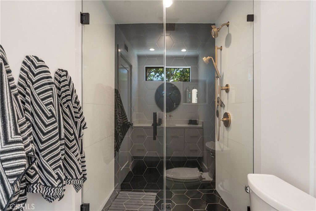 1235 Santiago Drive