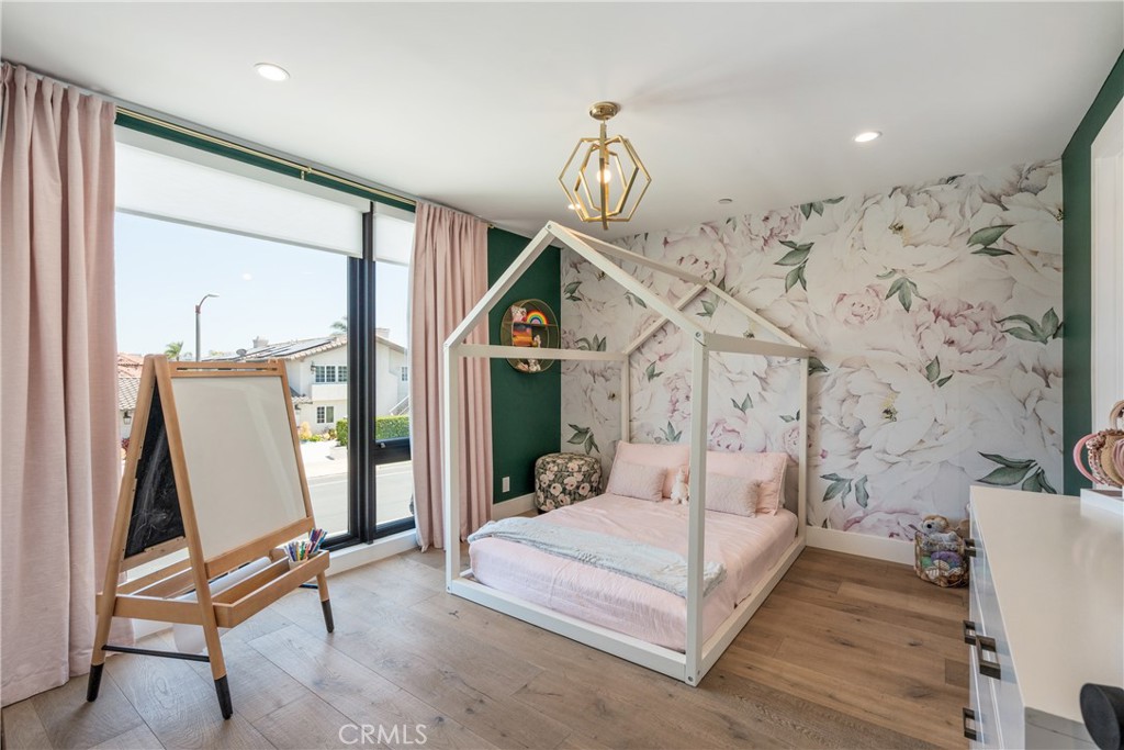 1235 Santiago Drive