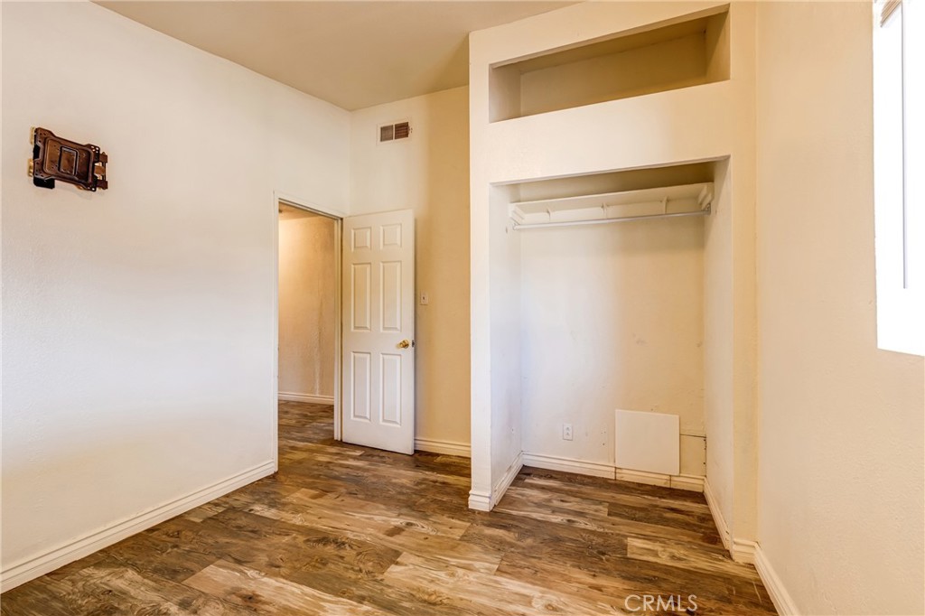 25189 Gentian Avenue