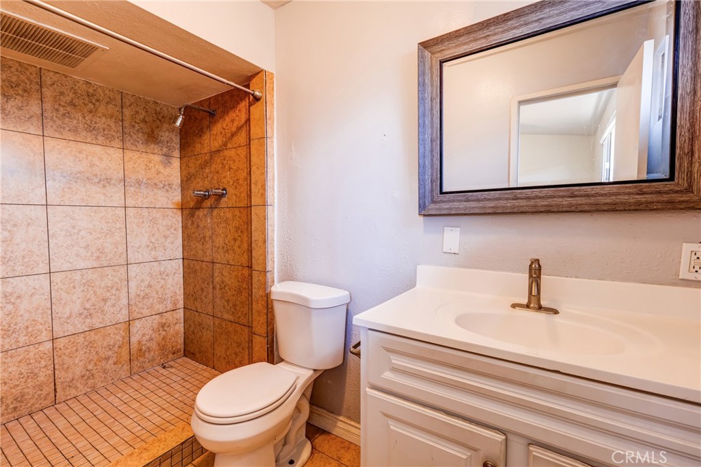 25189 Gentian Avenue