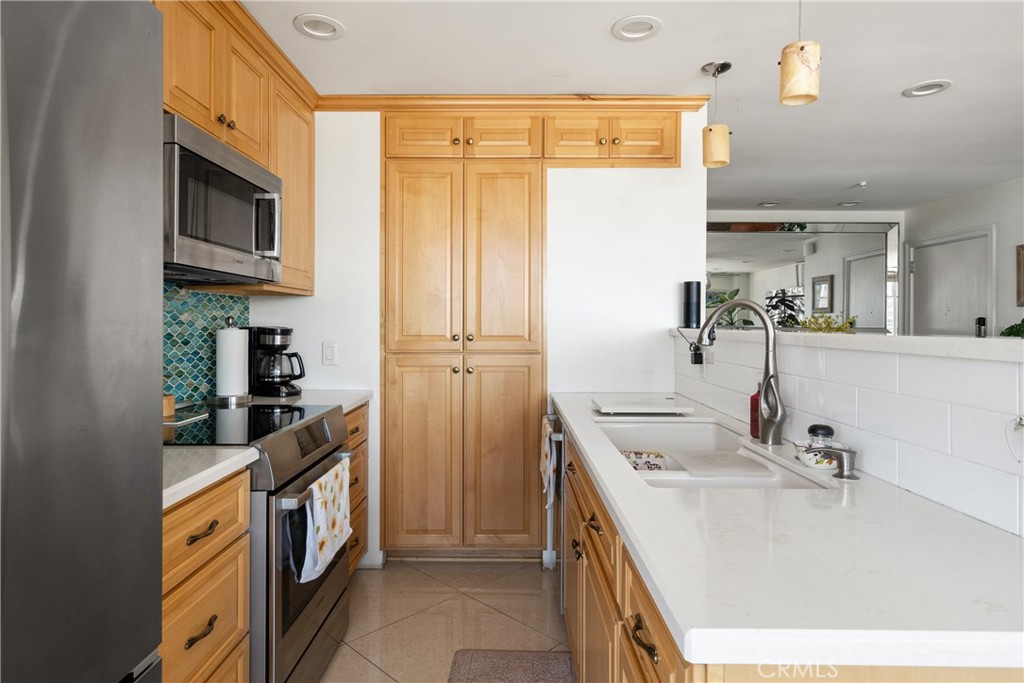 100 Atlantic Avenue 1100