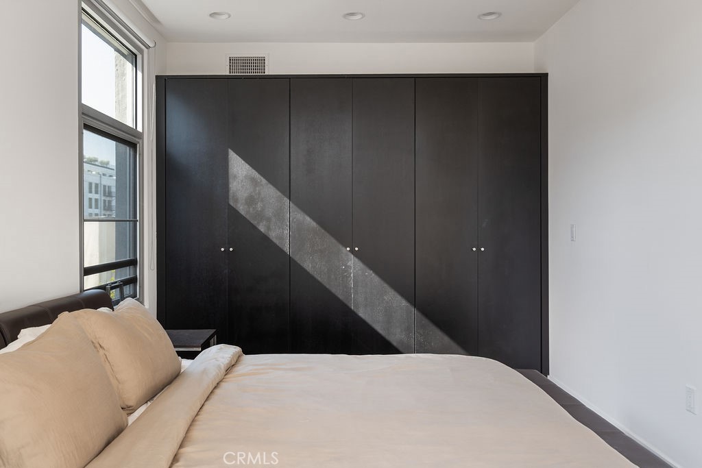 4111 W Sunset Boulevard 220