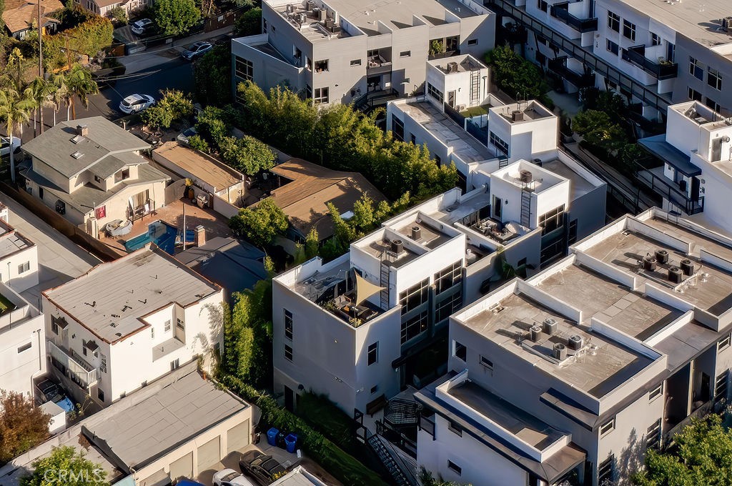 4111 W Sunset Boulevard 220
