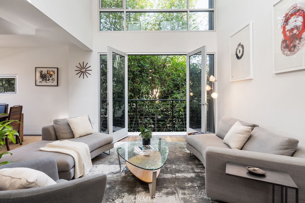 4111 W Sunset Boulevard 220