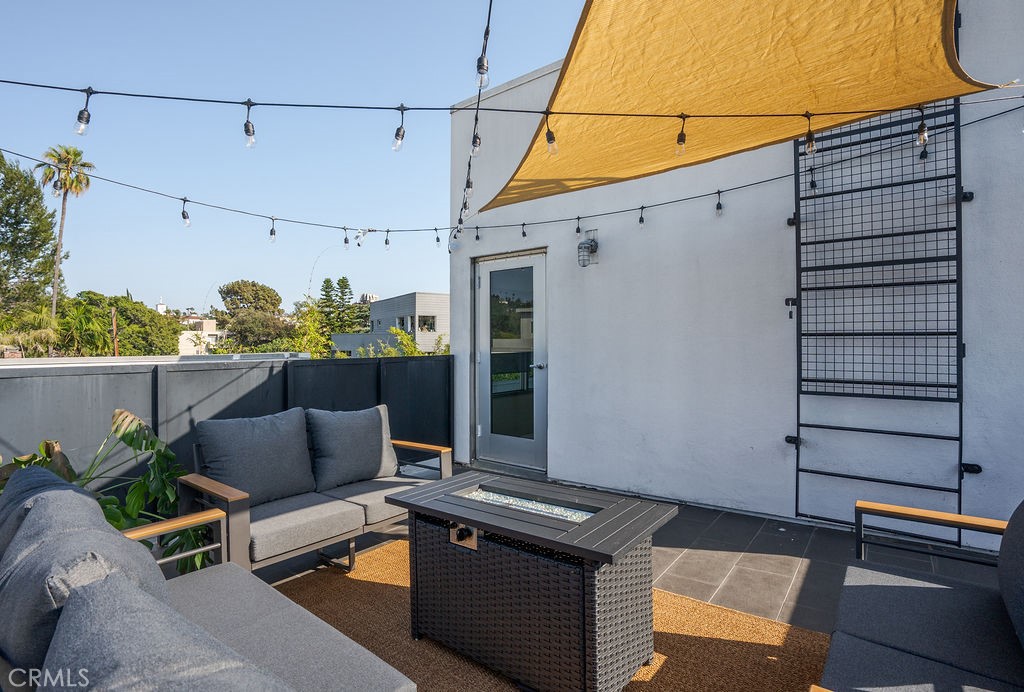 4111 W Sunset Boulevard 220