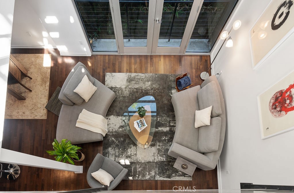 4111 W Sunset Boulevard 220