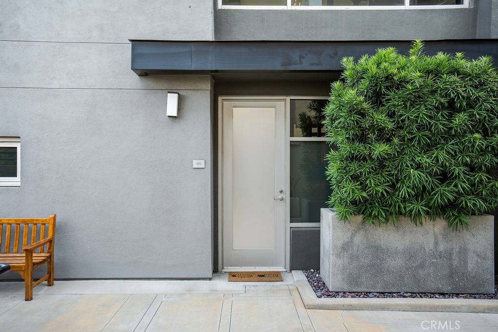 4111 W Sunset Boulevard 220