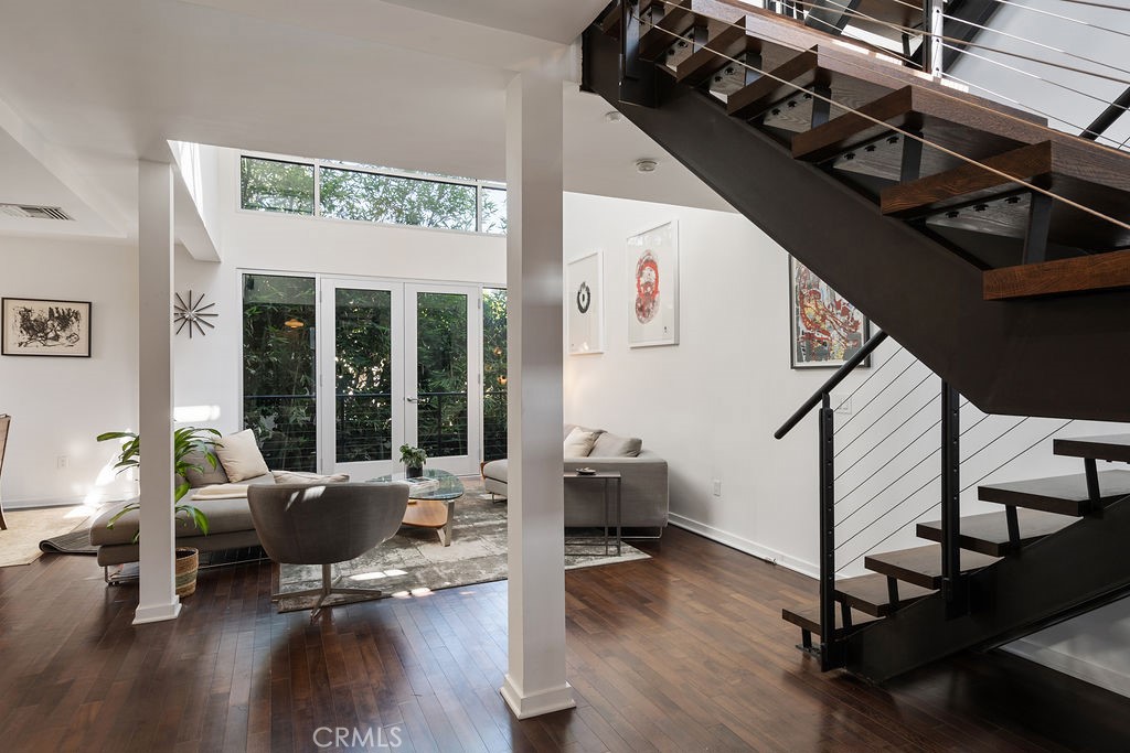 4111 W Sunset Boulevard 220