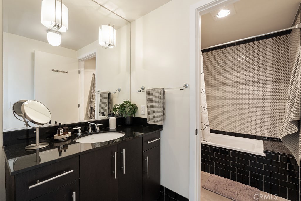 4111 W Sunset Boulevard 220