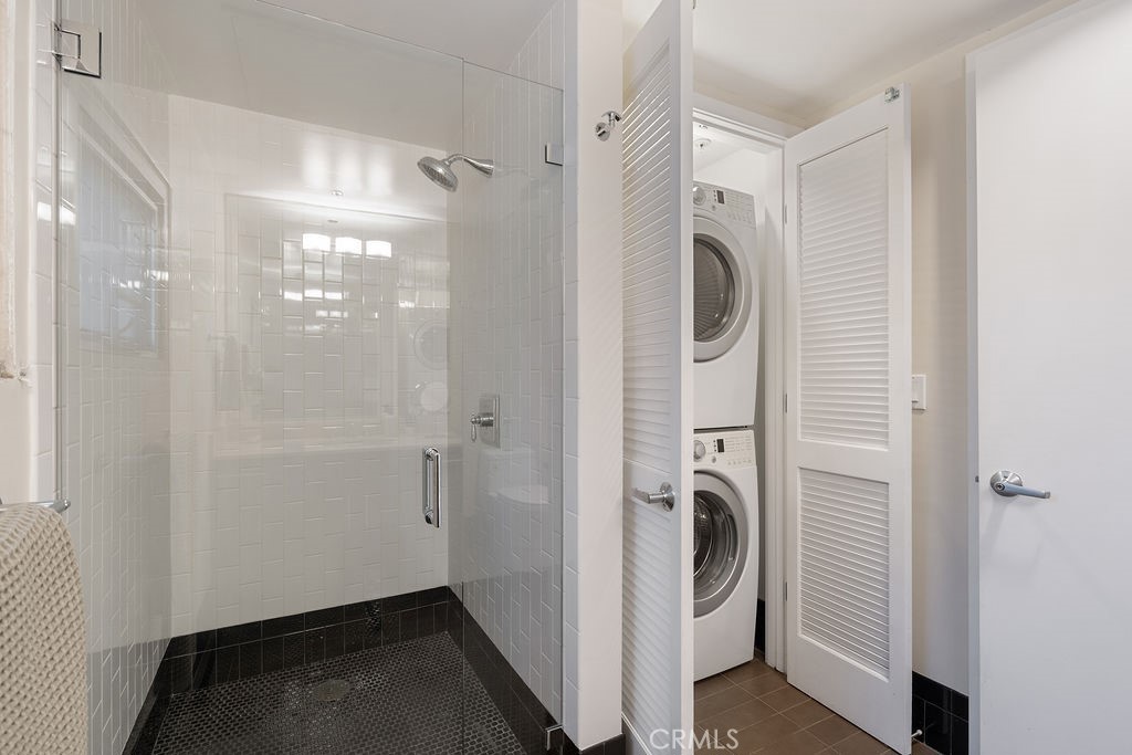 4111 W Sunset Boulevard 220