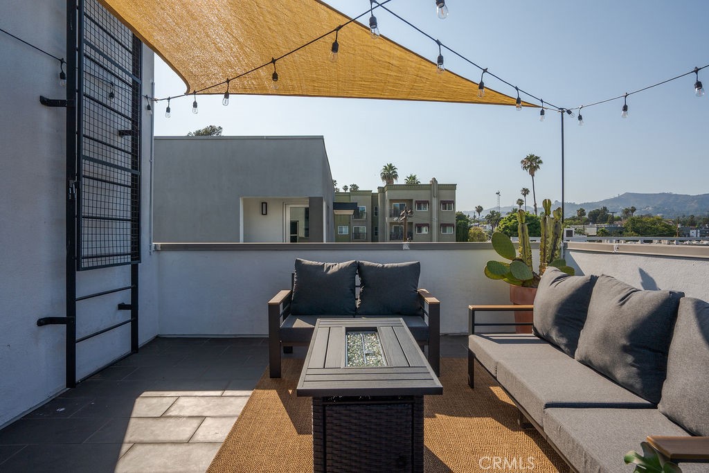 4111 W Sunset Boulevard 220