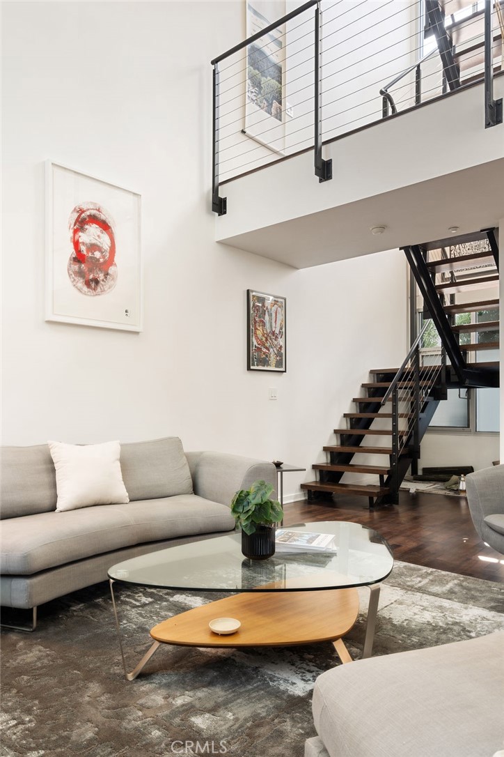 4111 W Sunset Boulevard 220