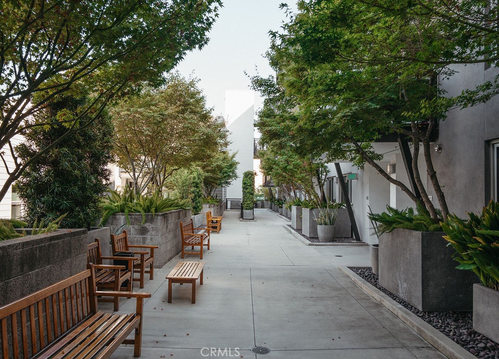 4111 W Sunset Boulevard 220