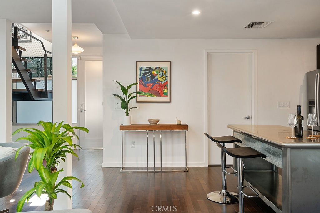 4111 W Sunset Boulevard 220