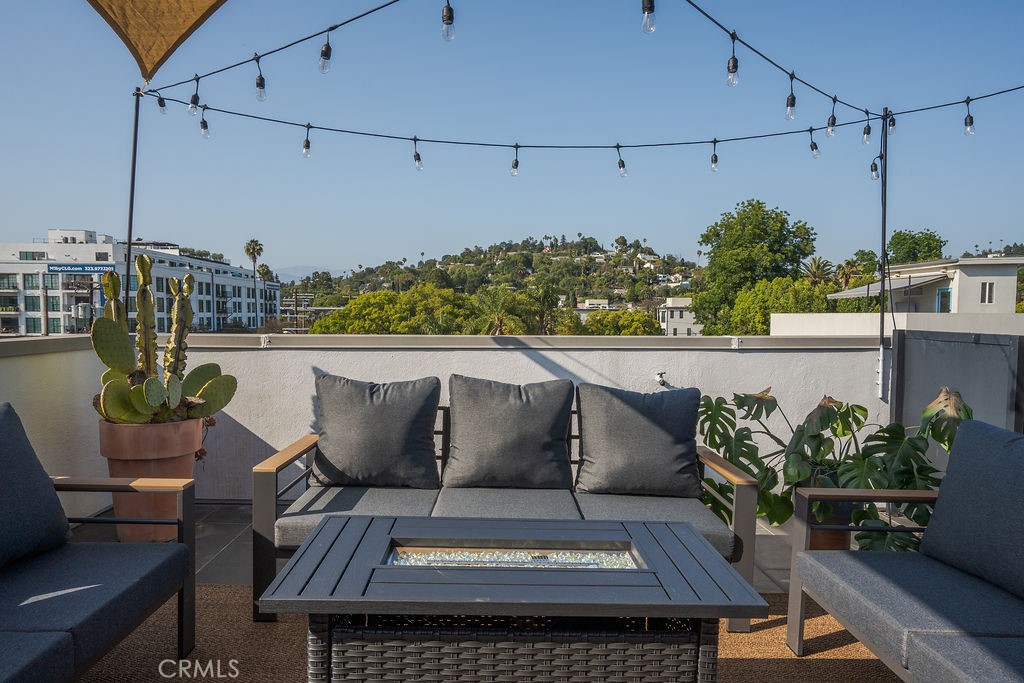 4111 W Sunset Boulevard 220