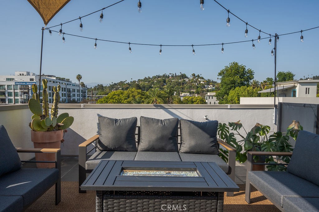 4111 W Sunset Boulevard 220