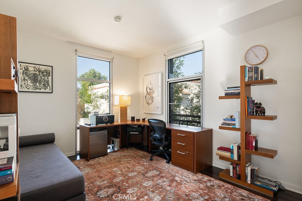 4111 W Sunset Boulevard 220