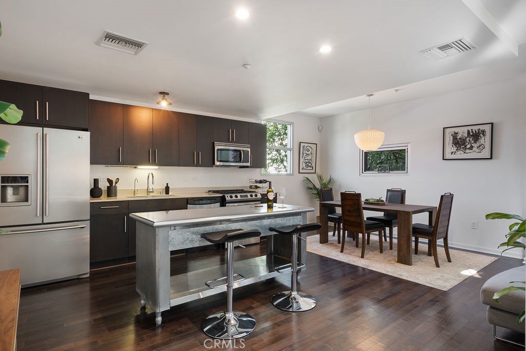 4111 W Sunset Boulevard 220