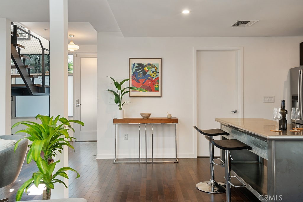 4111 W Sunset Boulevard 220