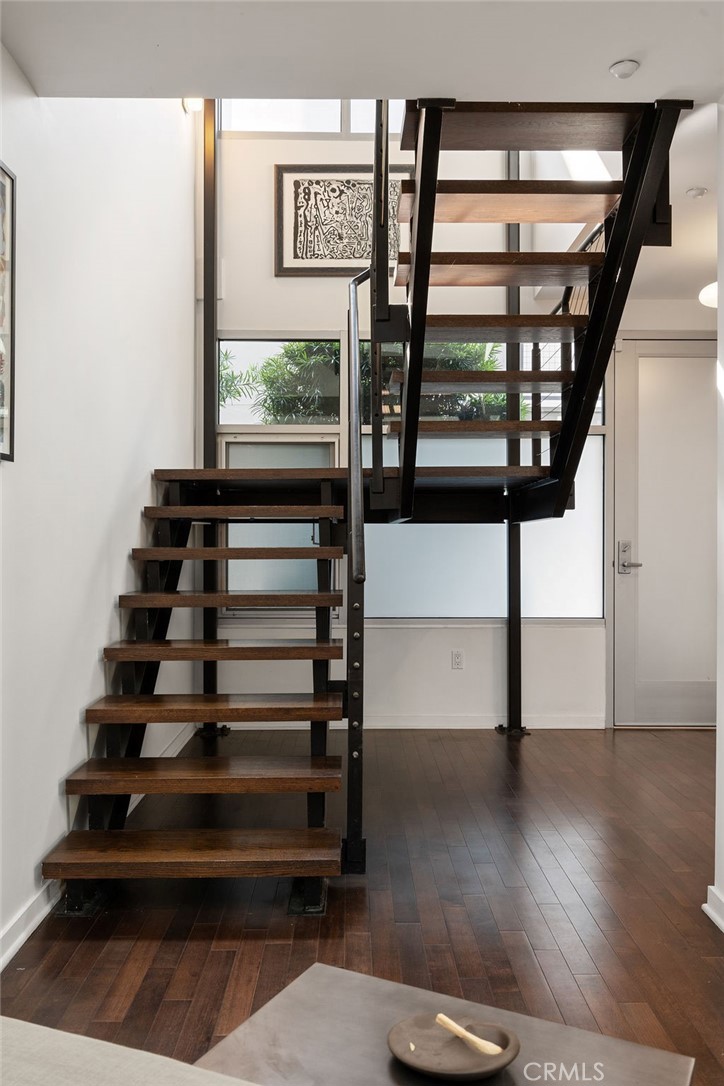 4111 W Sunset Boulevard 220