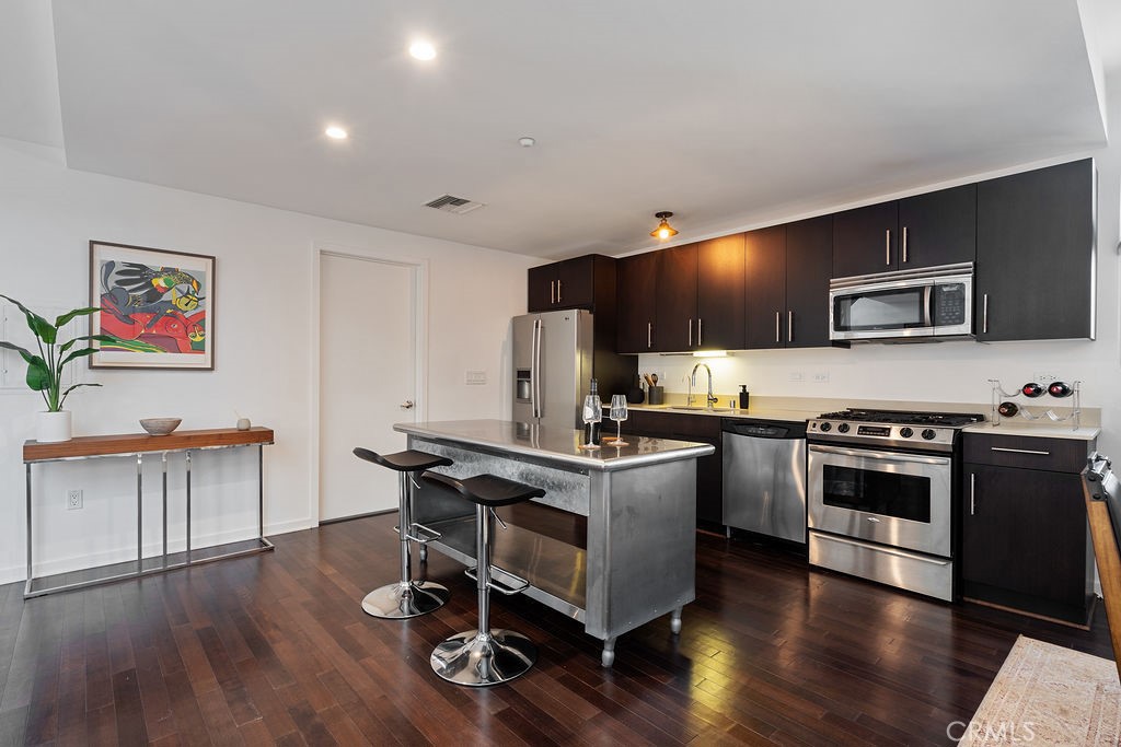 4111 W Sunset Boulevard 220