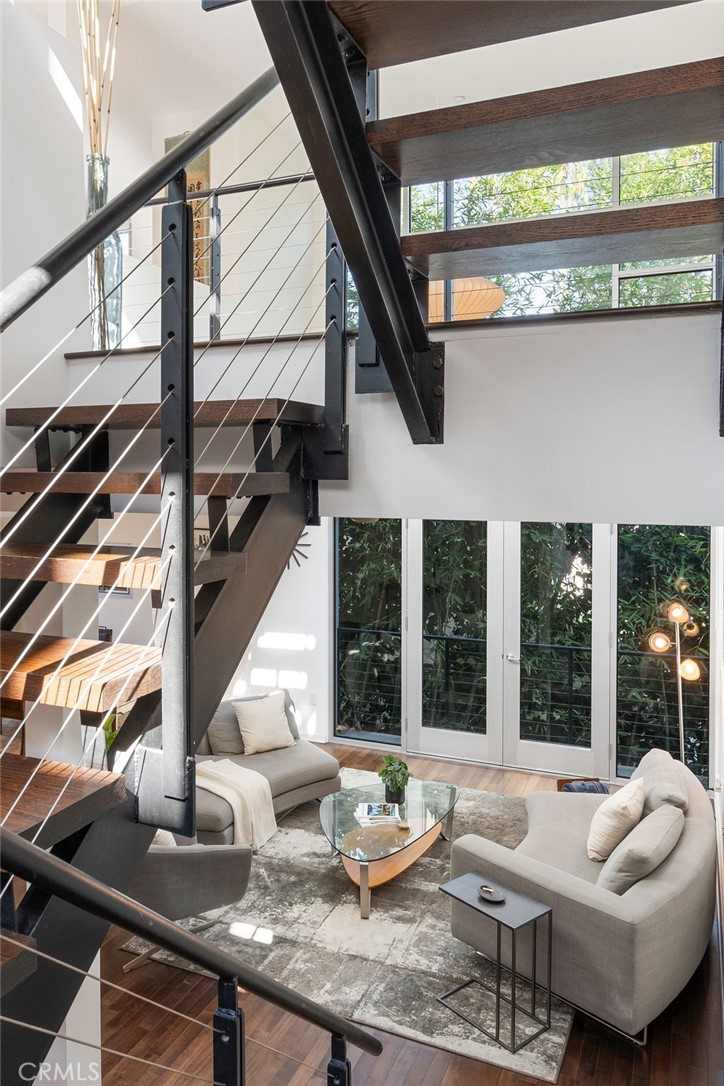 4111 W Sunset Boulevard 220