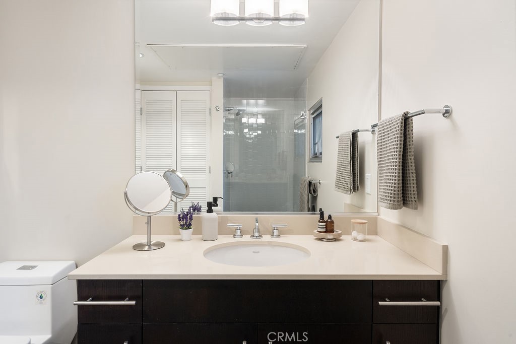 4111 W Sunset Boulevard 220