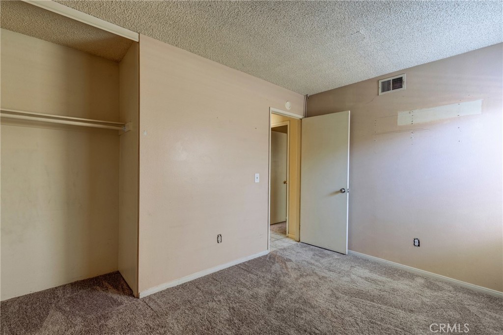5943 Sky Meadow Street
