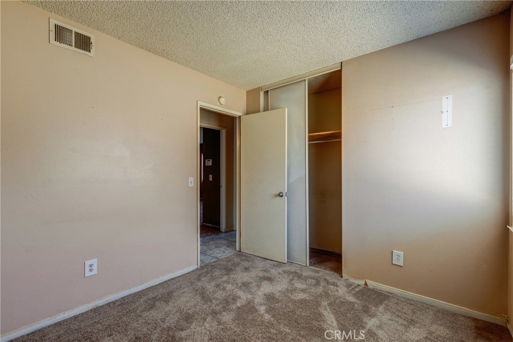 5943 Sky Meadow Street
