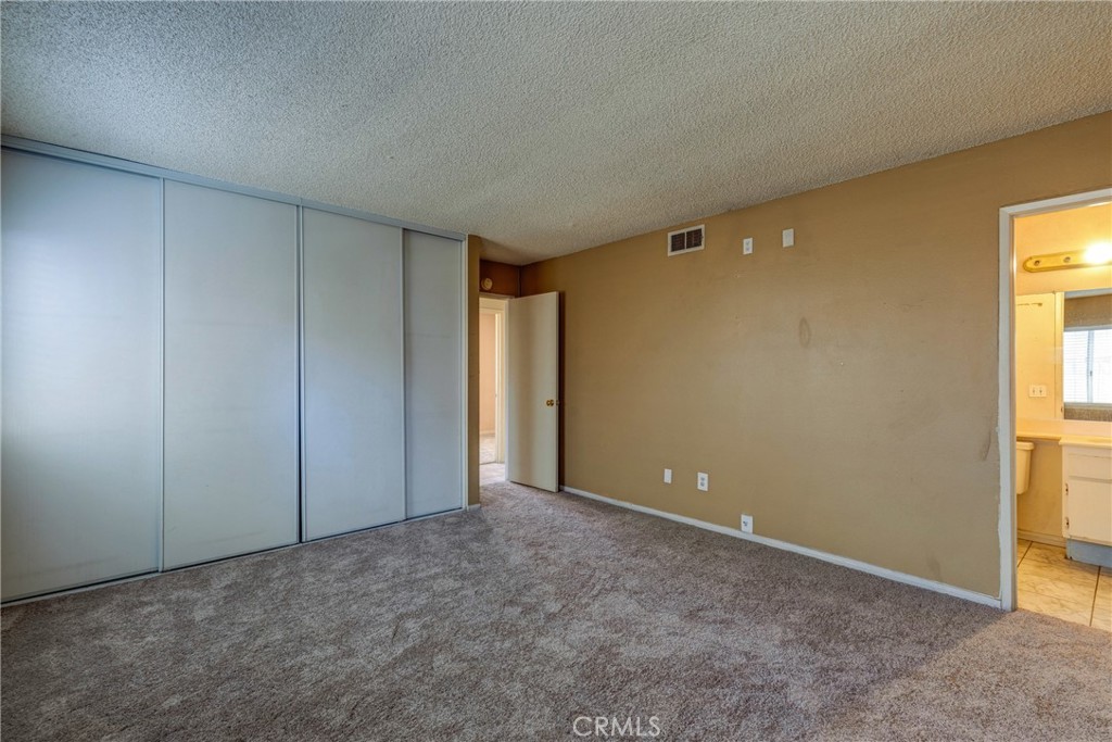 5943 Sky Meadow Street