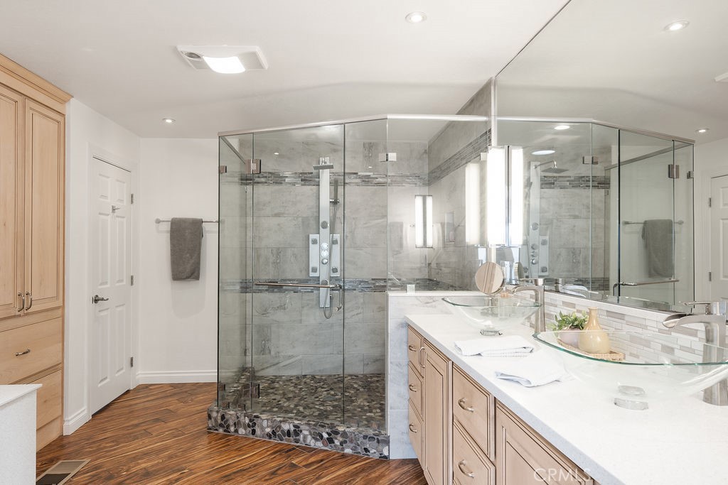 2275 W 25th Street 62