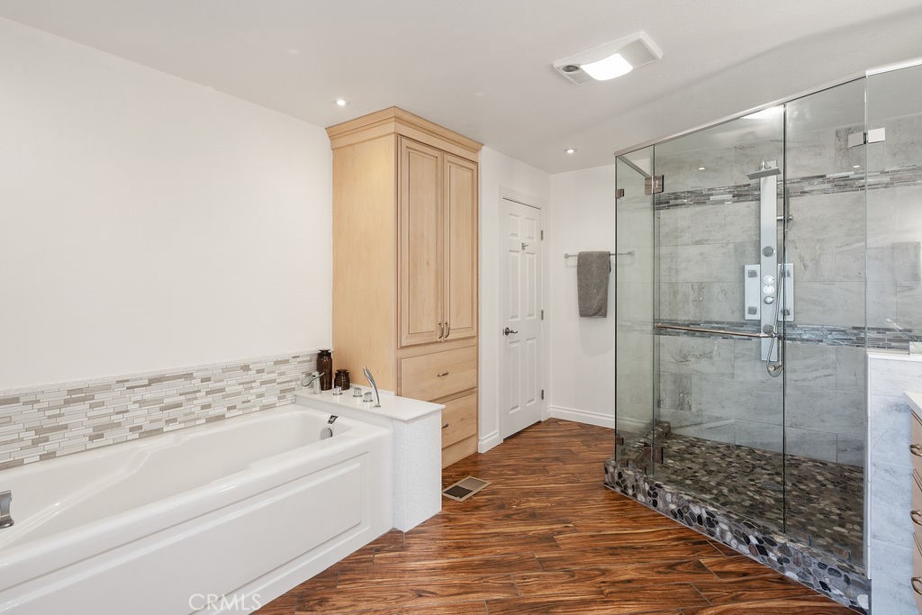 2275 W 25th Street 62