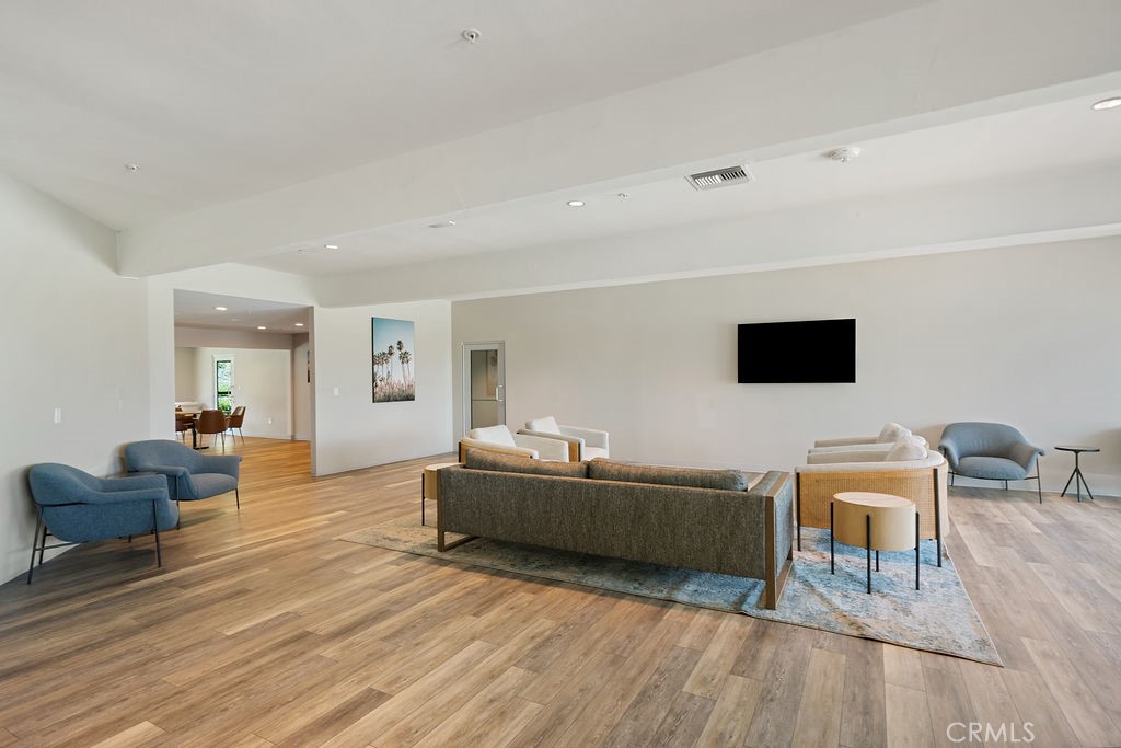 2275 W 25th Street 62